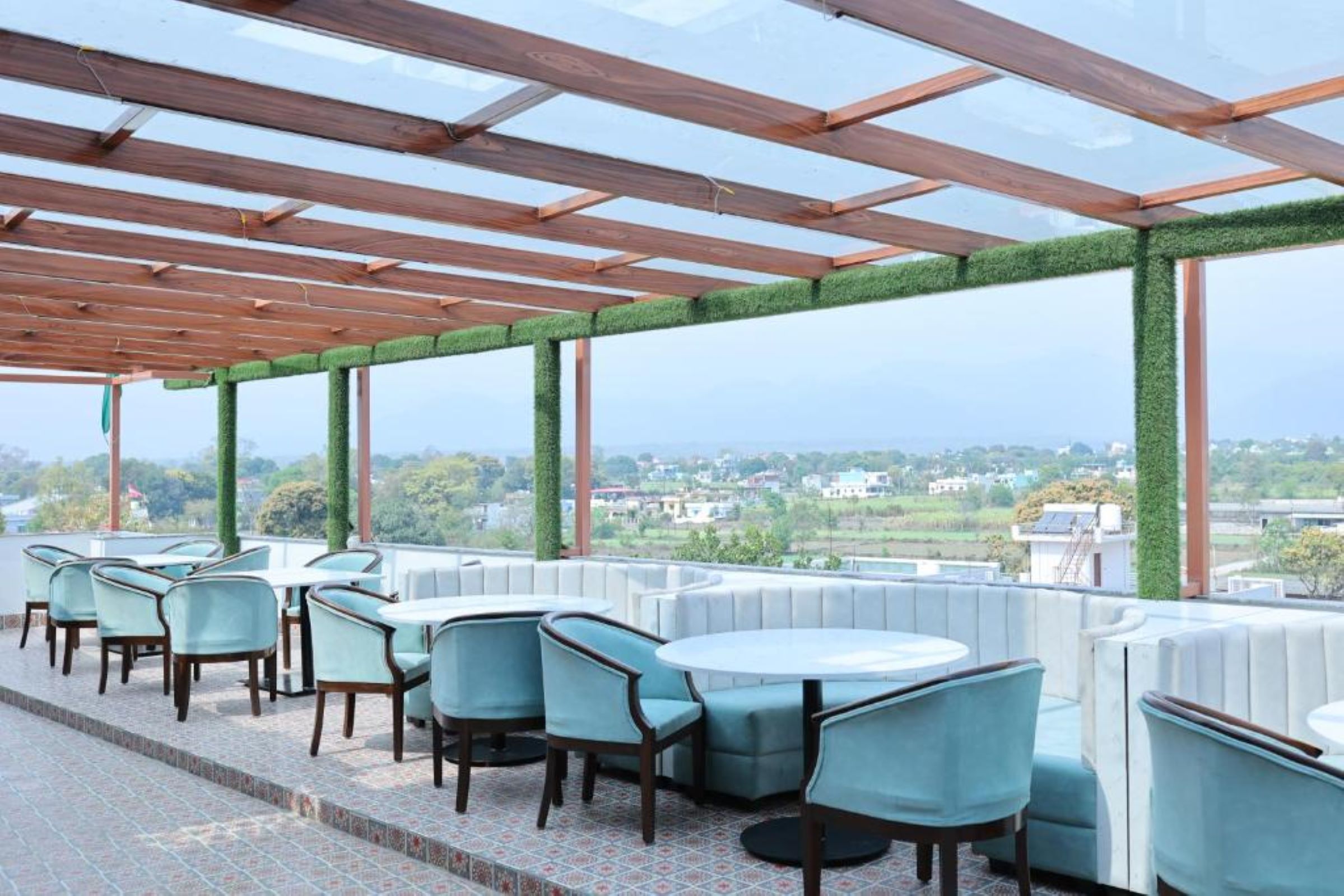 Skybar Cafe and Restaurant