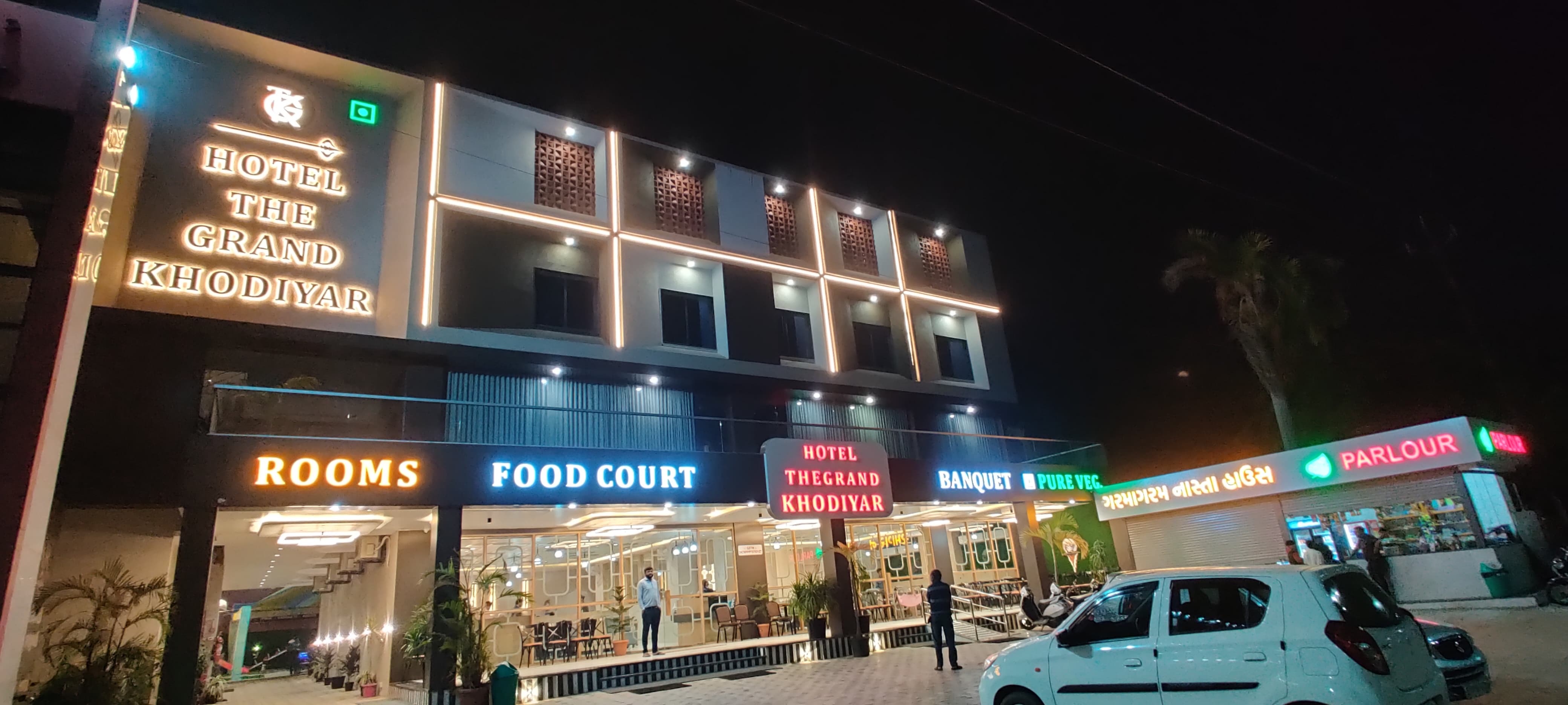 Hotel the grand Khodiyar 𝗕𝗢𝗢𝗞 Visnagar Hotel