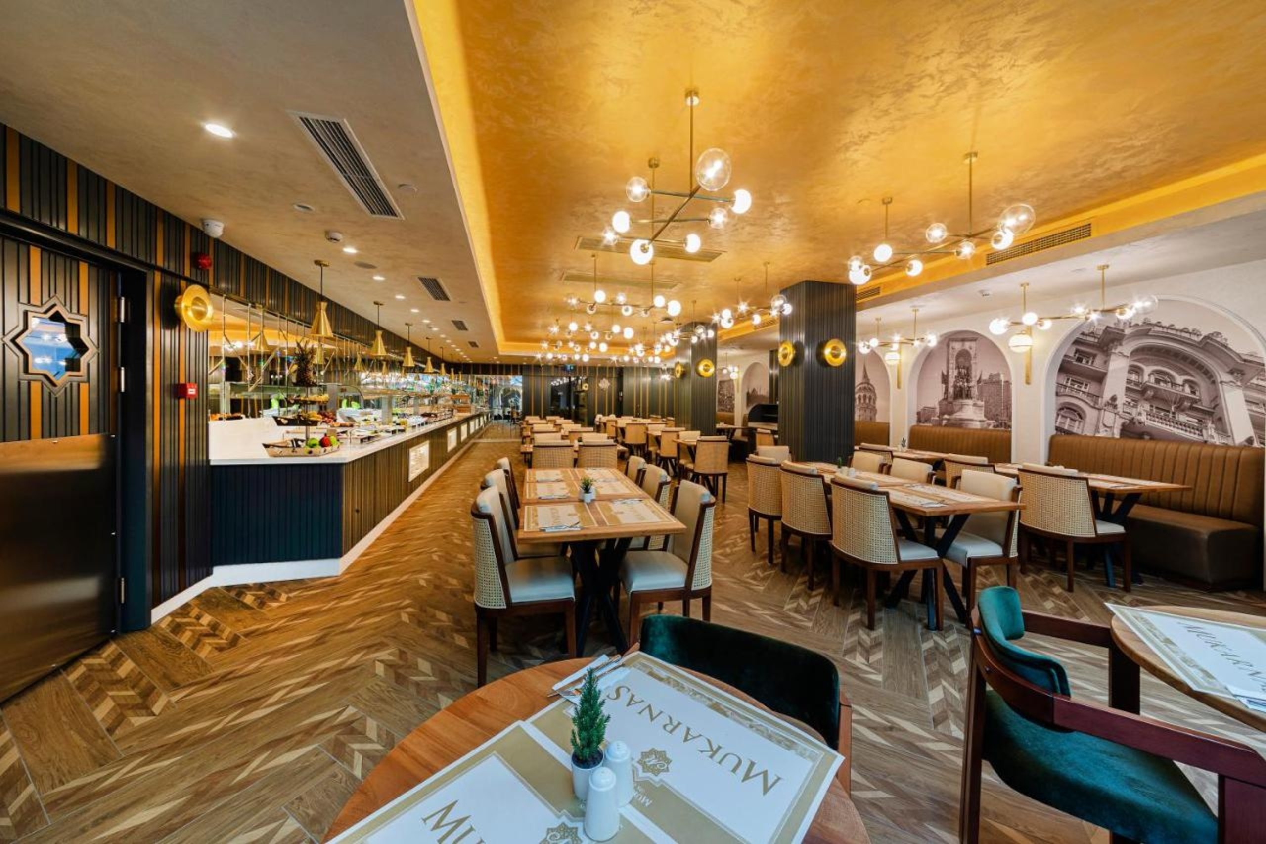 MAIN RESTAURANT