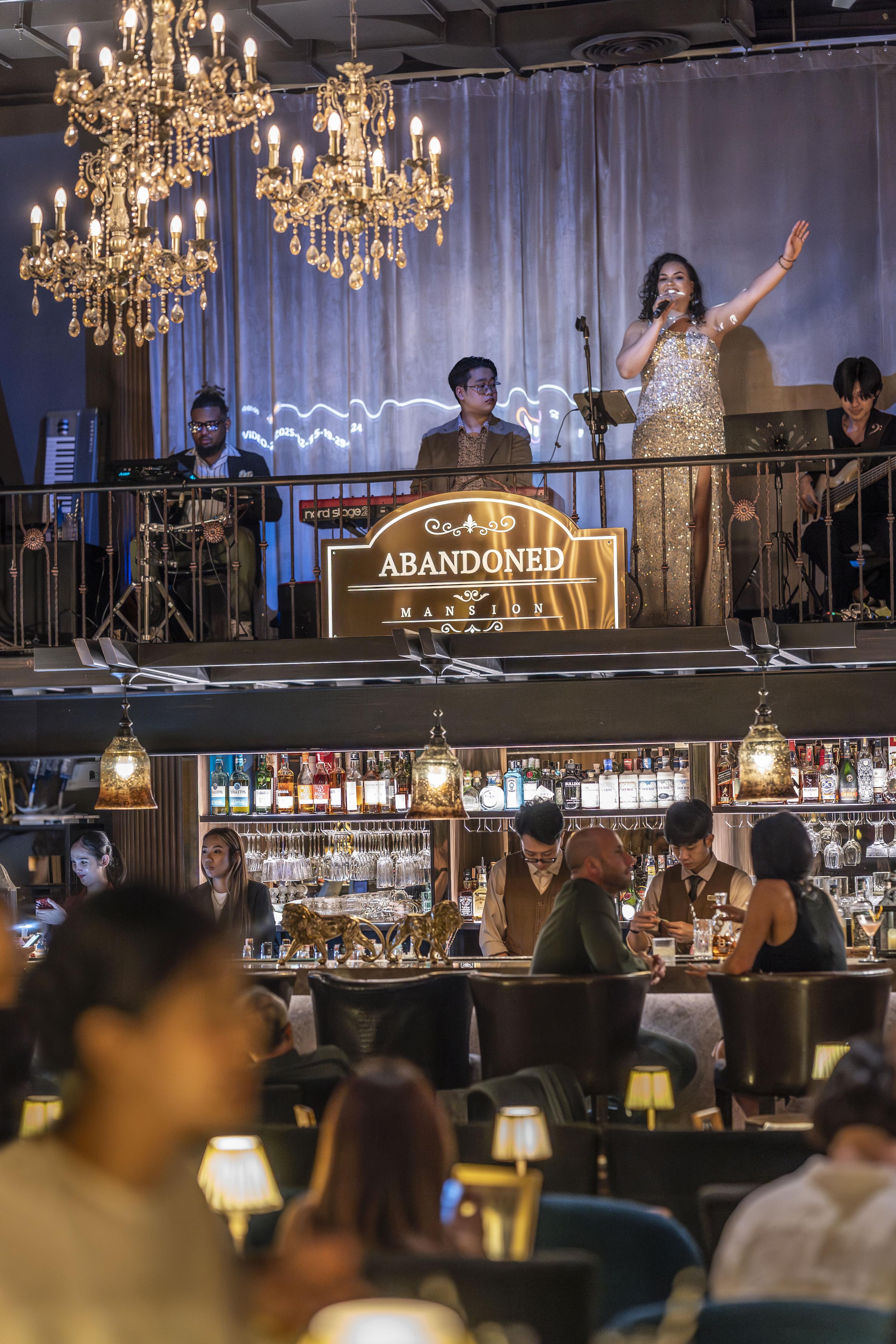Abandoned Mansion Bar & Restaurant