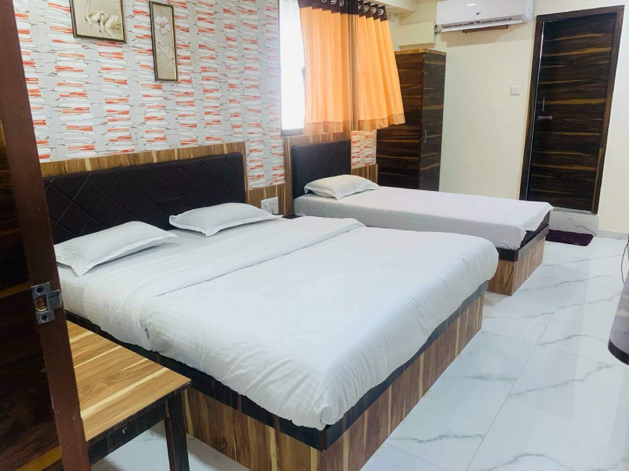 Photos of Hotel Metro Inn - Ahmedabad Hotel on Goibibo