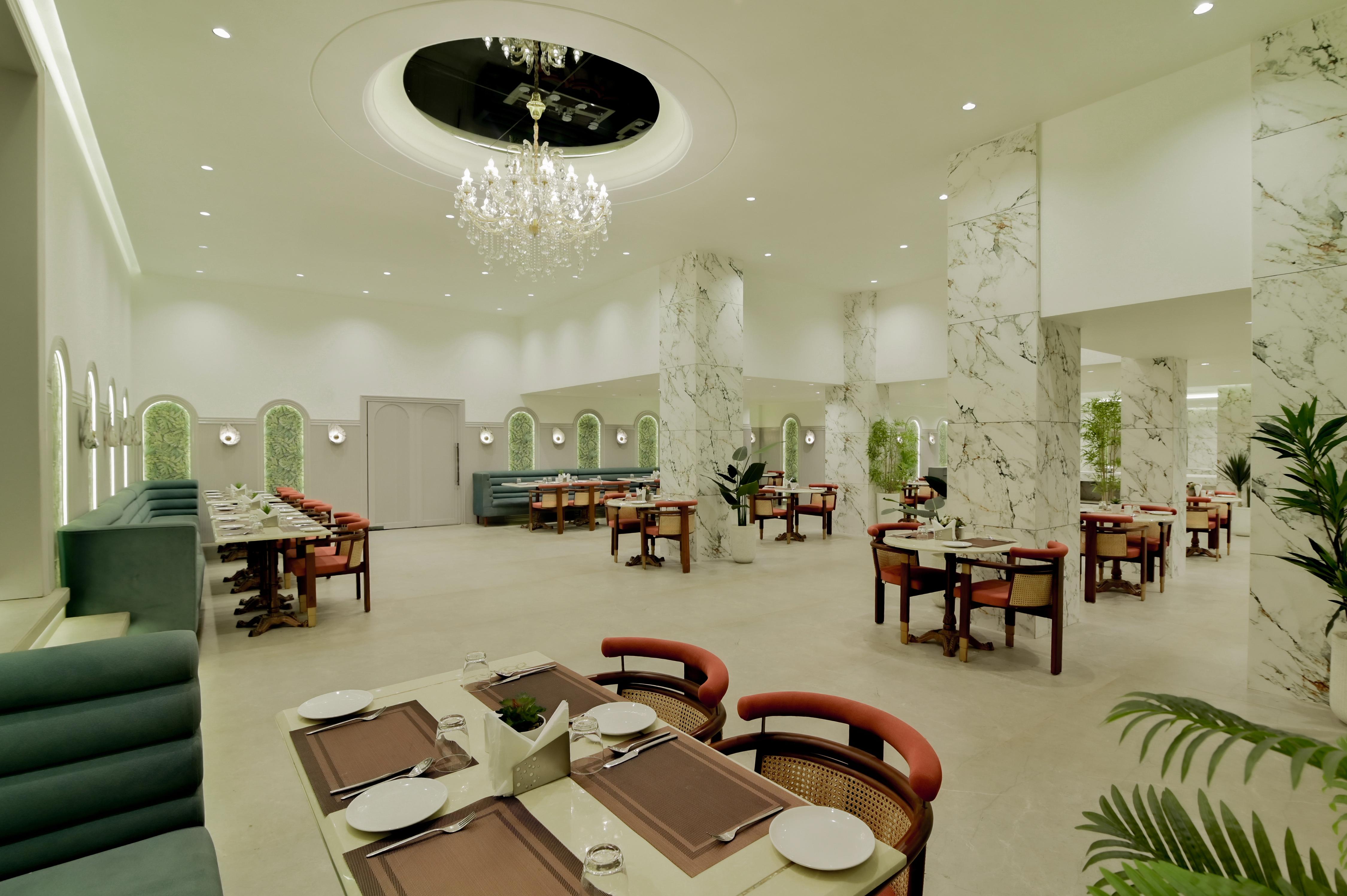 MOMENTT RESTAURANT