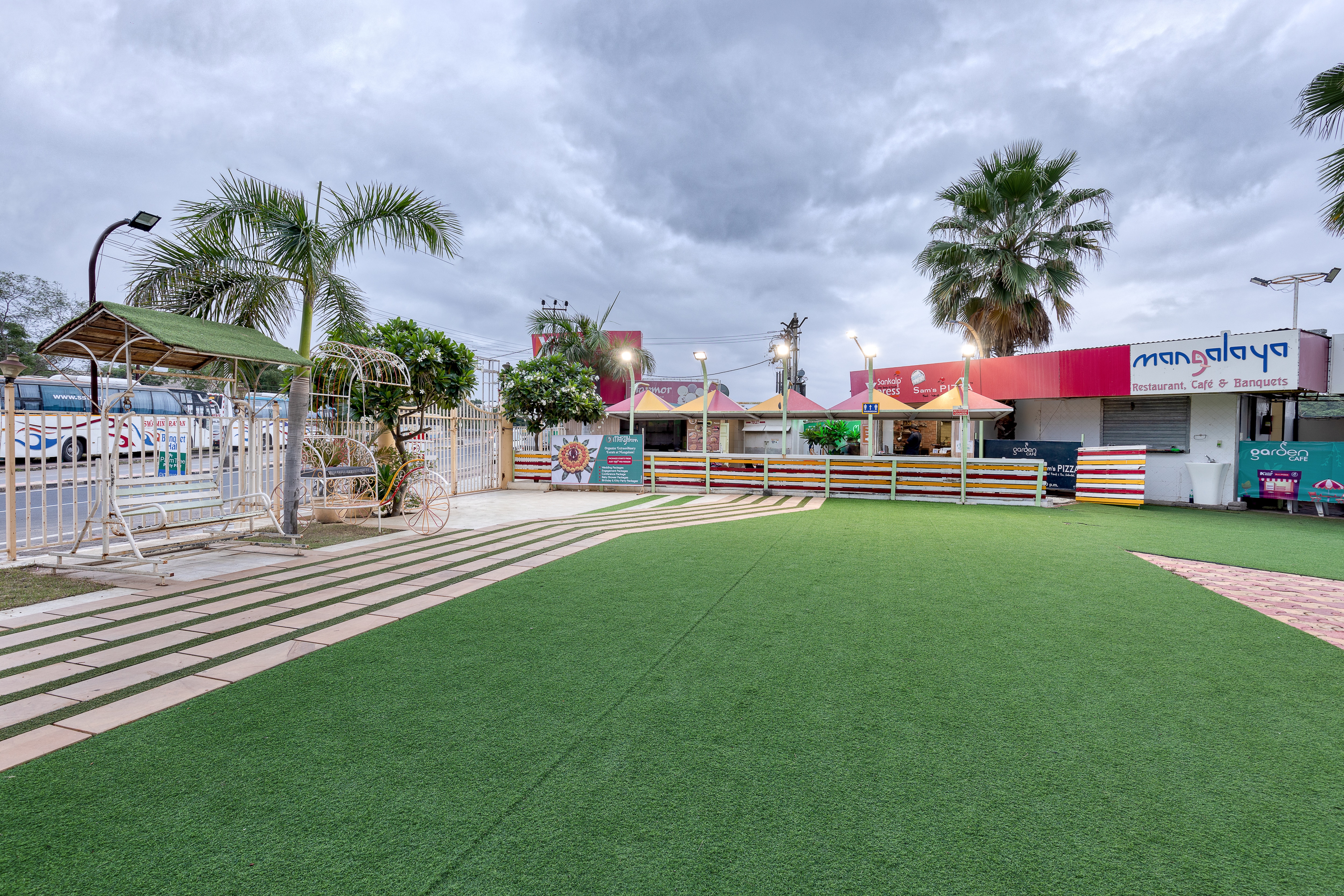 GARDEN CAFE ( SANKALP XPRESS + TEAPOST )