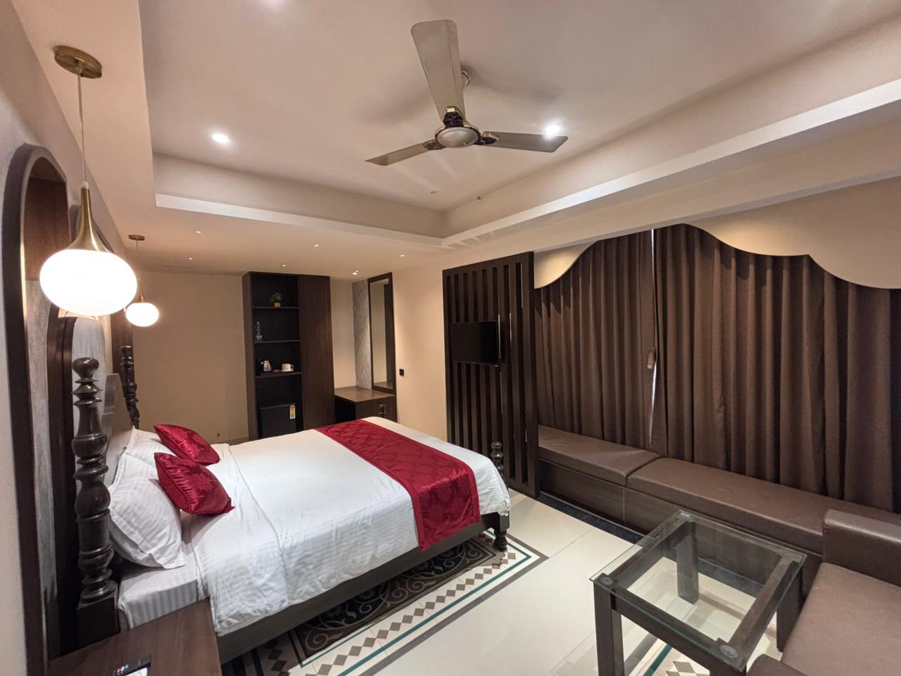 Hotel Rajiv Palace 𝗕𝗢𝗢𝗞 Sahebganj Hotel