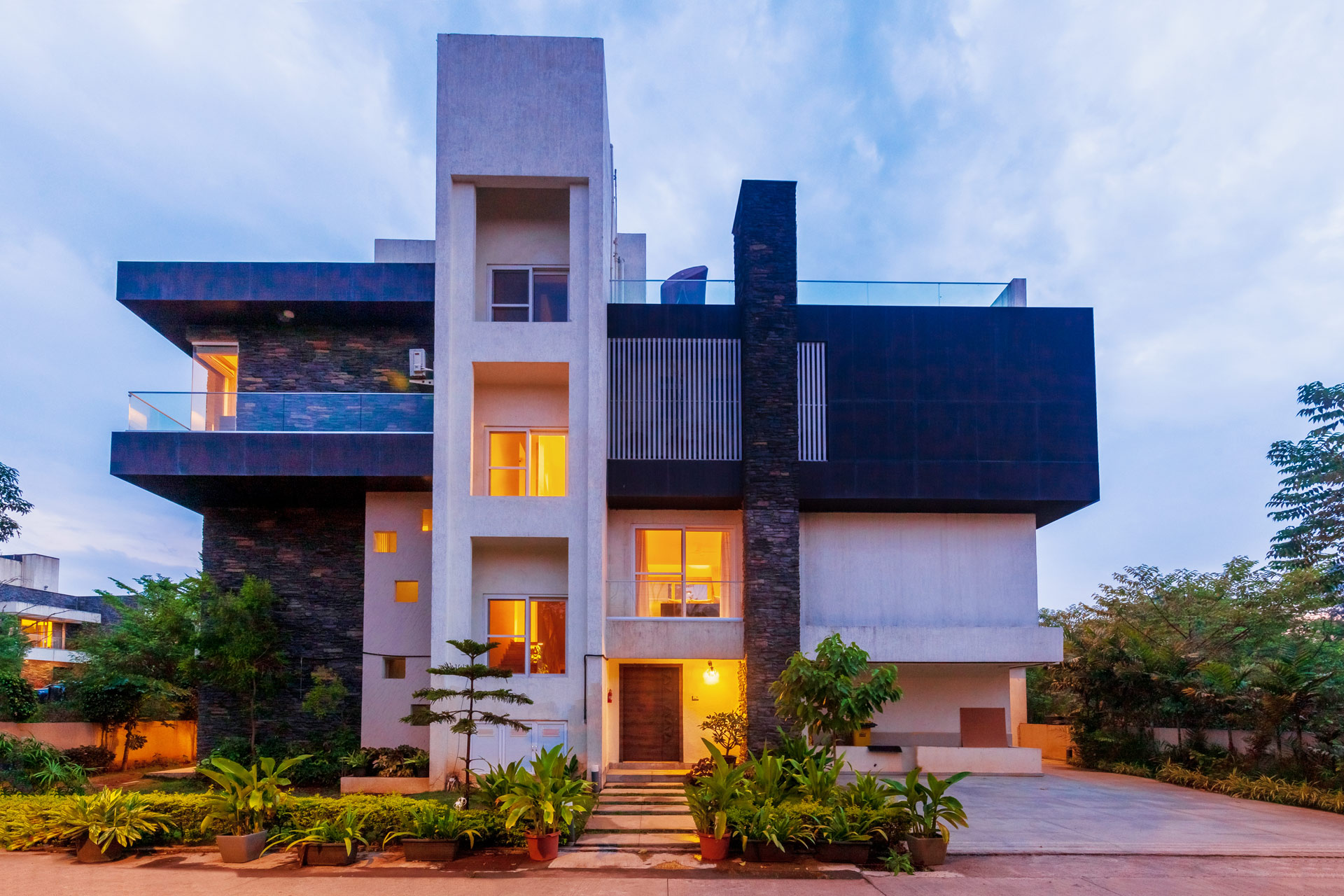 StayVista | Entire 3 BHK Villa Azul - Tap to explore photos