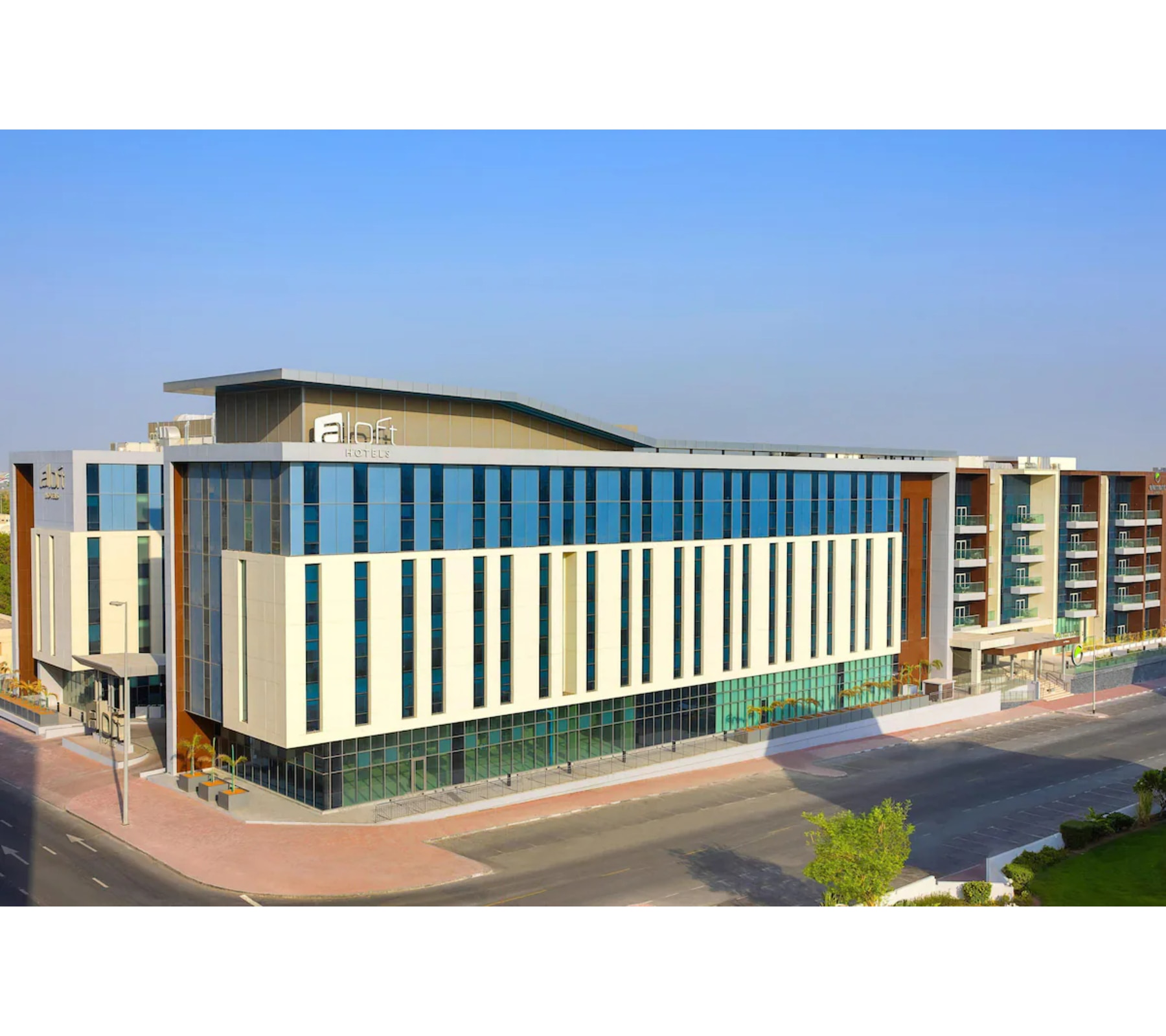 Aloft Dubai Airport by Marriott 𝗕𝗢𝗢𝗞 Dubai Resort 𝘄𝗶𝘁𝗵 𝗙𝗥𝗘𝗘 𝗖𝗮𝗻𝗰𝗲𝗹𝗹𝗮𝘁𝗶𝗼𝗻