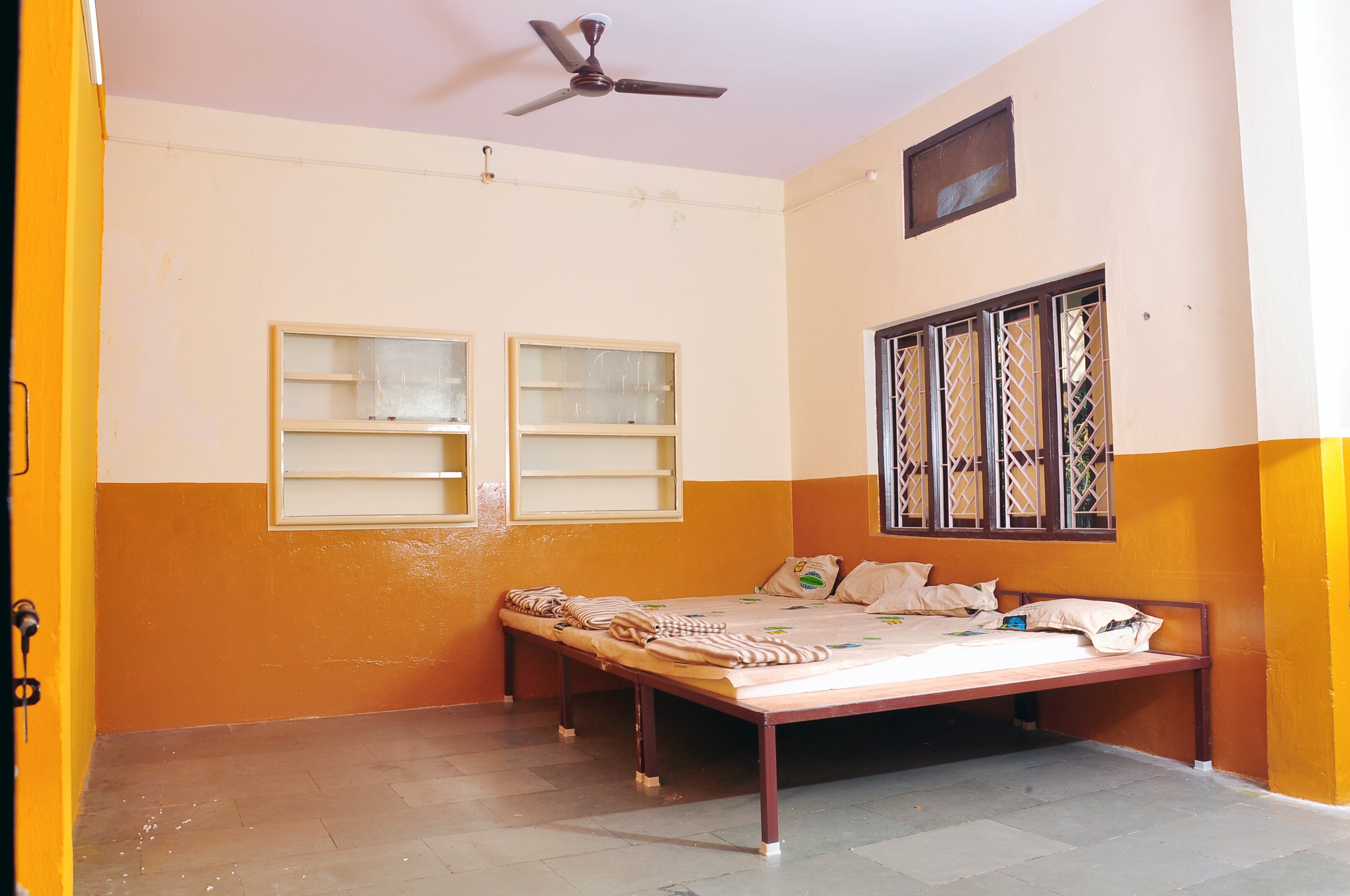 Mahakal Yatri Niwas Ujjain INR 160.0 OFF ( ̶8̶0̶0̶ ) 𝐏𝐡𝐨𝐭𝐨𝐬 & 𝐑𝐞𝐯𝐢𝐞𝐰𝐬