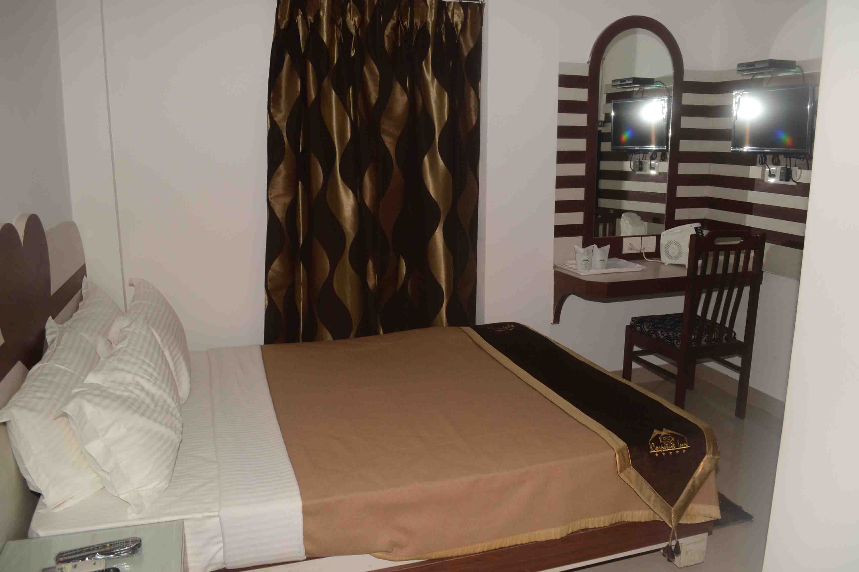 The Grand Empire Boutique Hotel  Patna INR 674 0 OFF   2  4  9  9  
