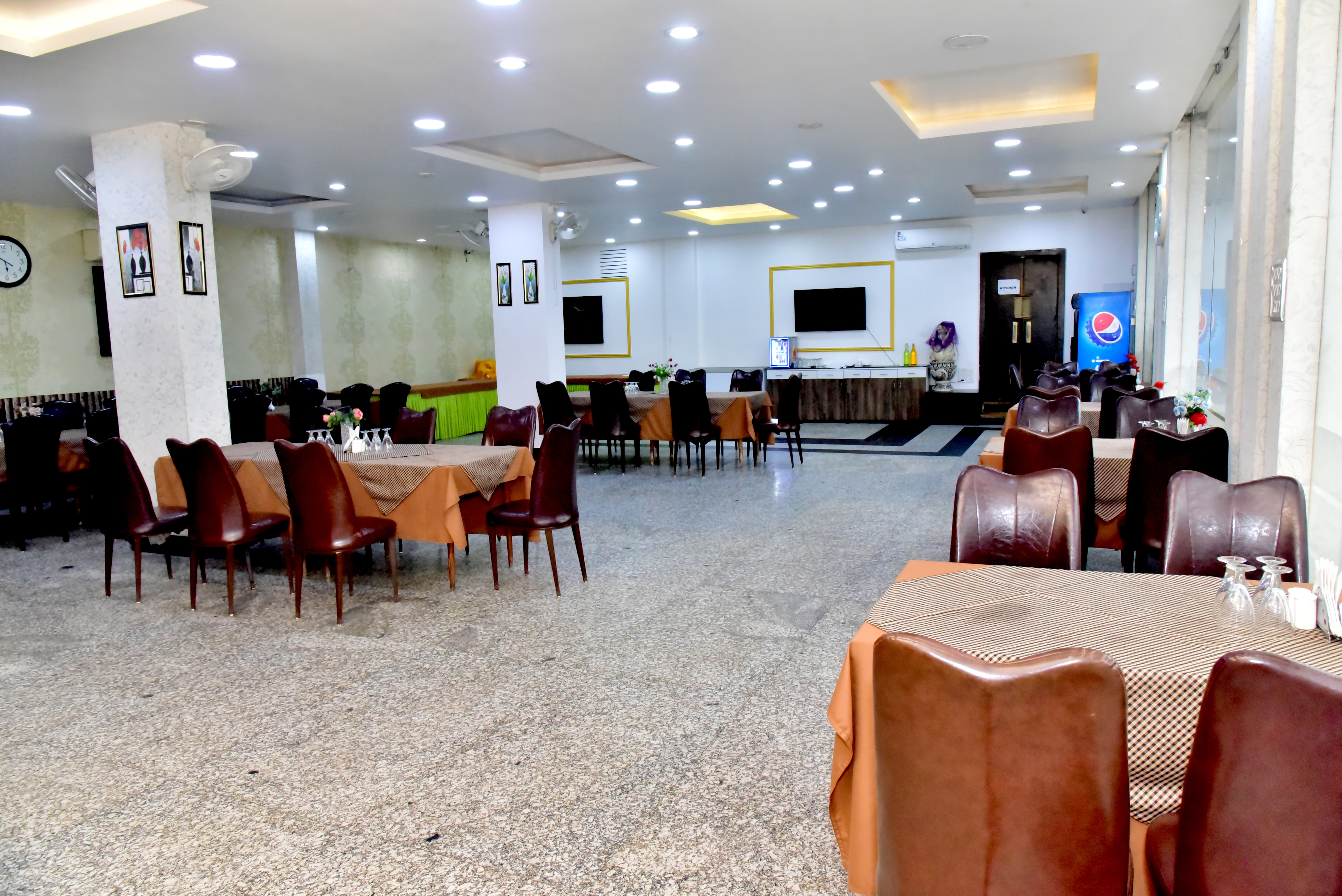 HOTEL SURAJ