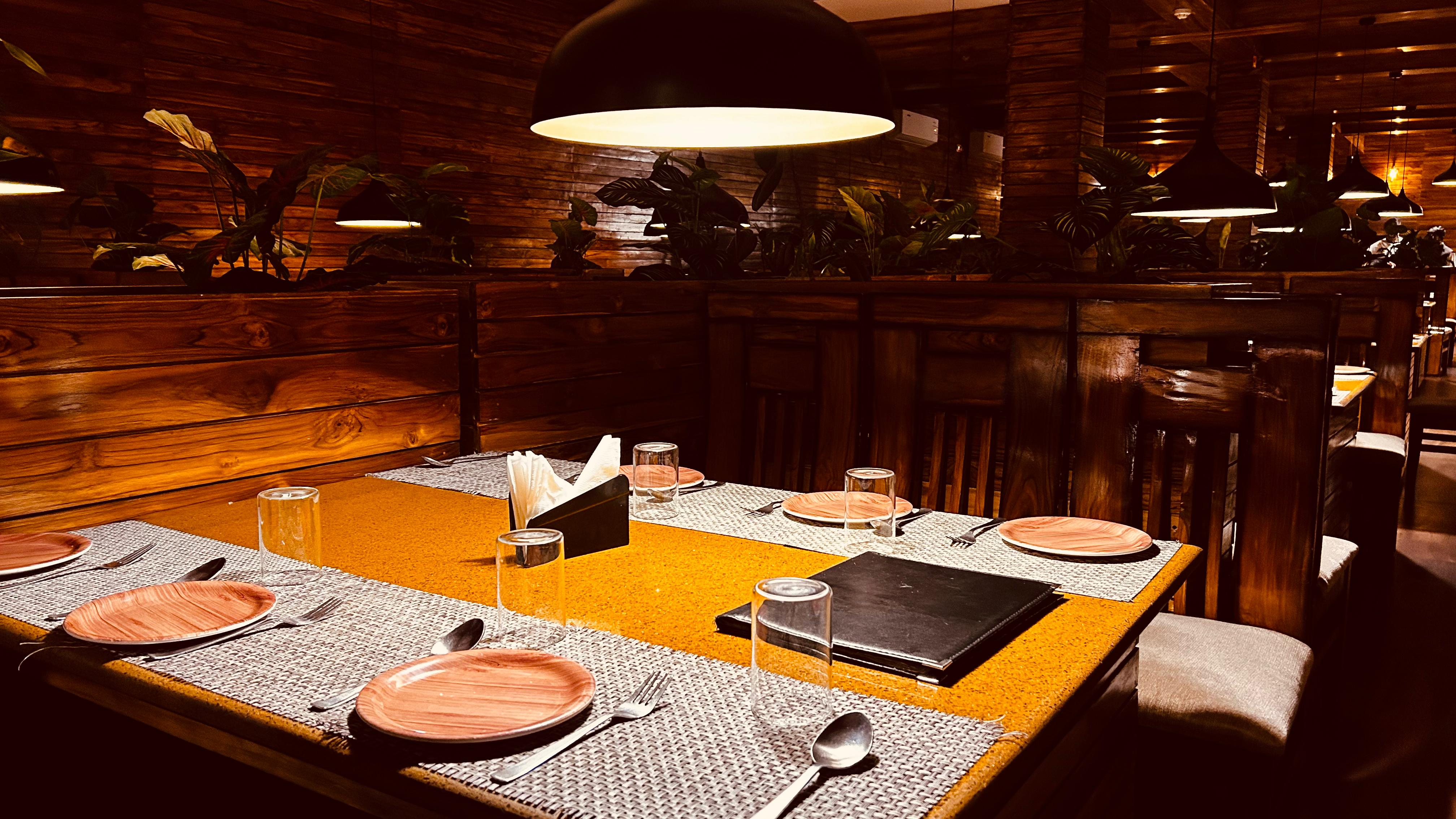 HOTEL WOODS CAFE AND RESTAURANT