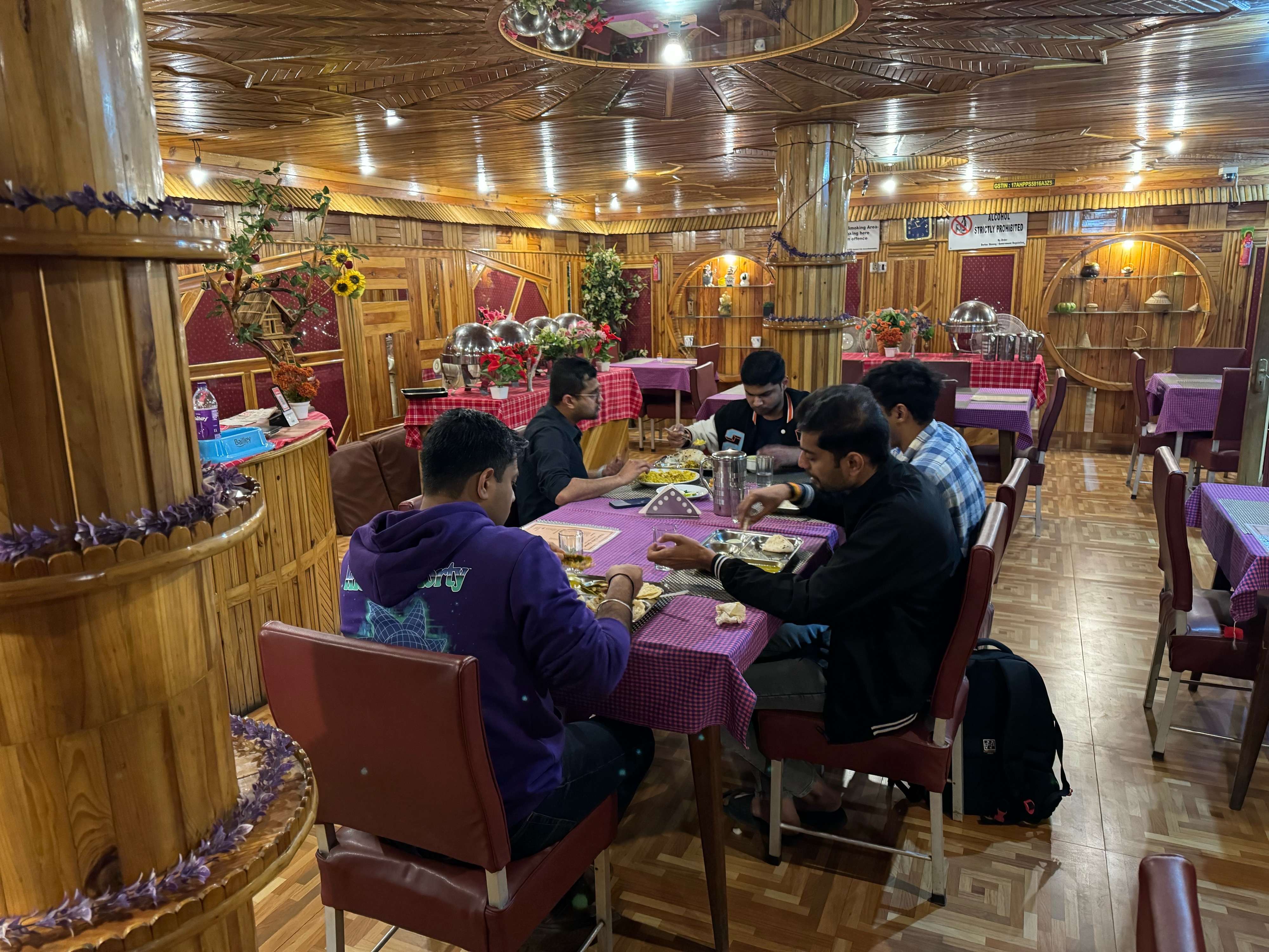 Prakash Hotel