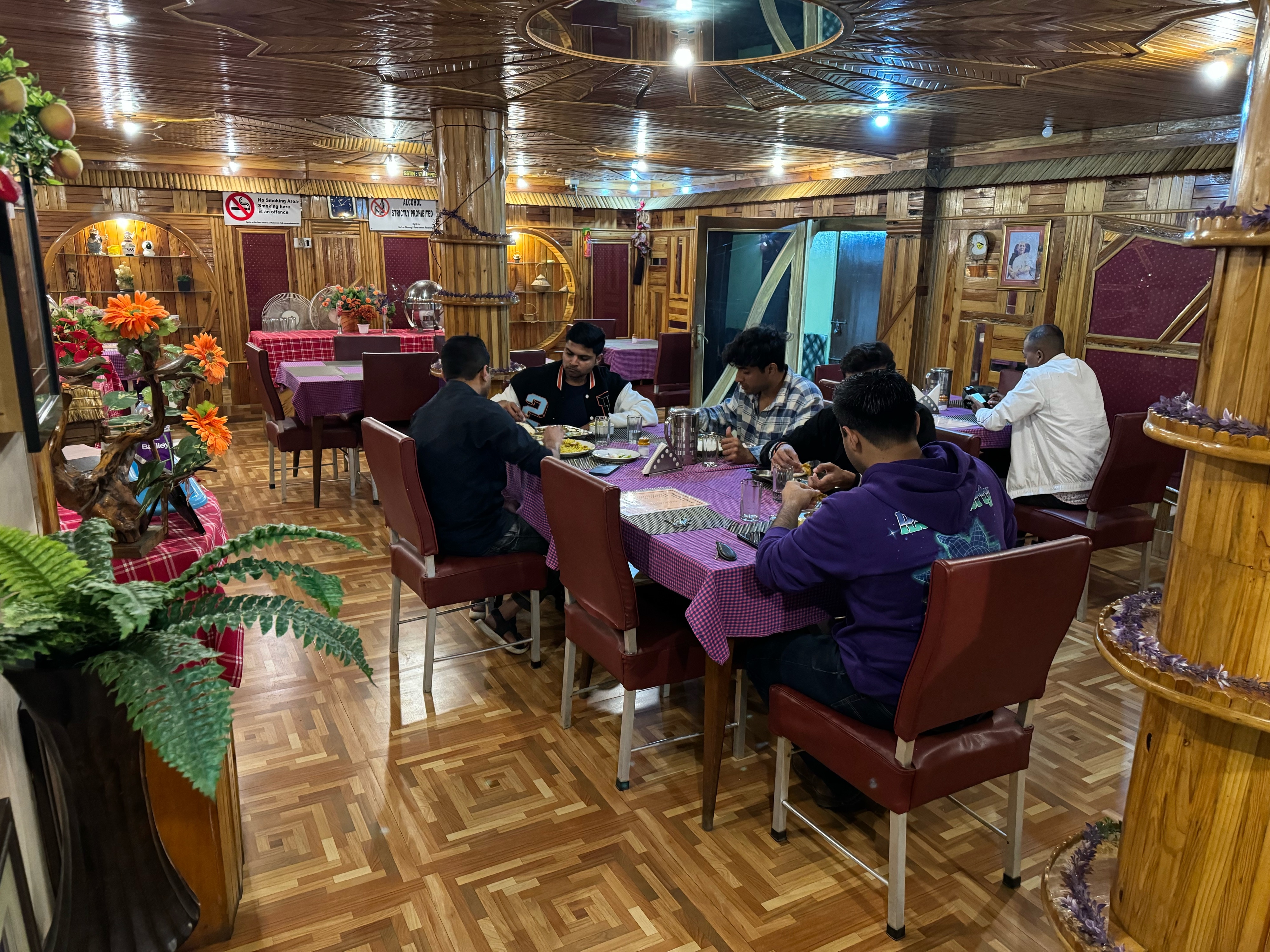 Prakash Hotel