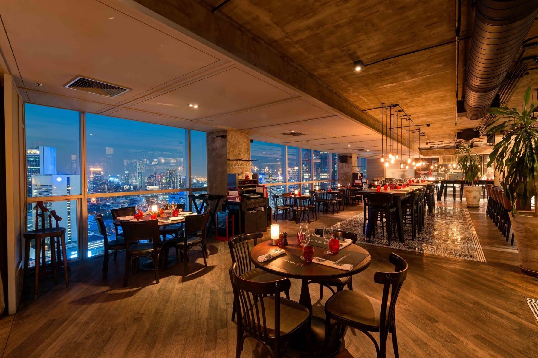 SCARLETT WINE BAR & RESTAURANT