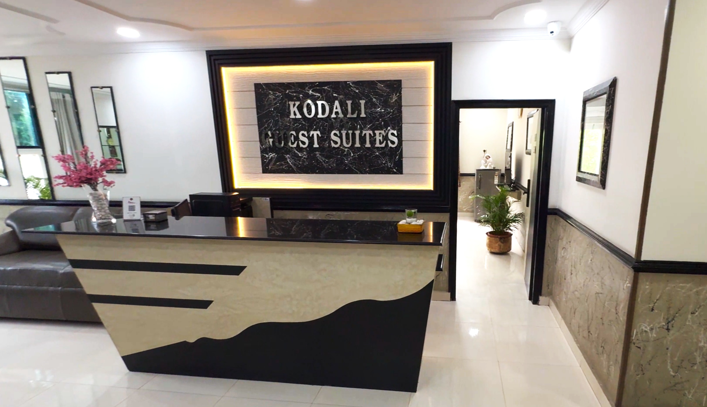 KODALI GUEST SUITES 𝗕𝗢𝗢𝗞 Hyderabad Hotel