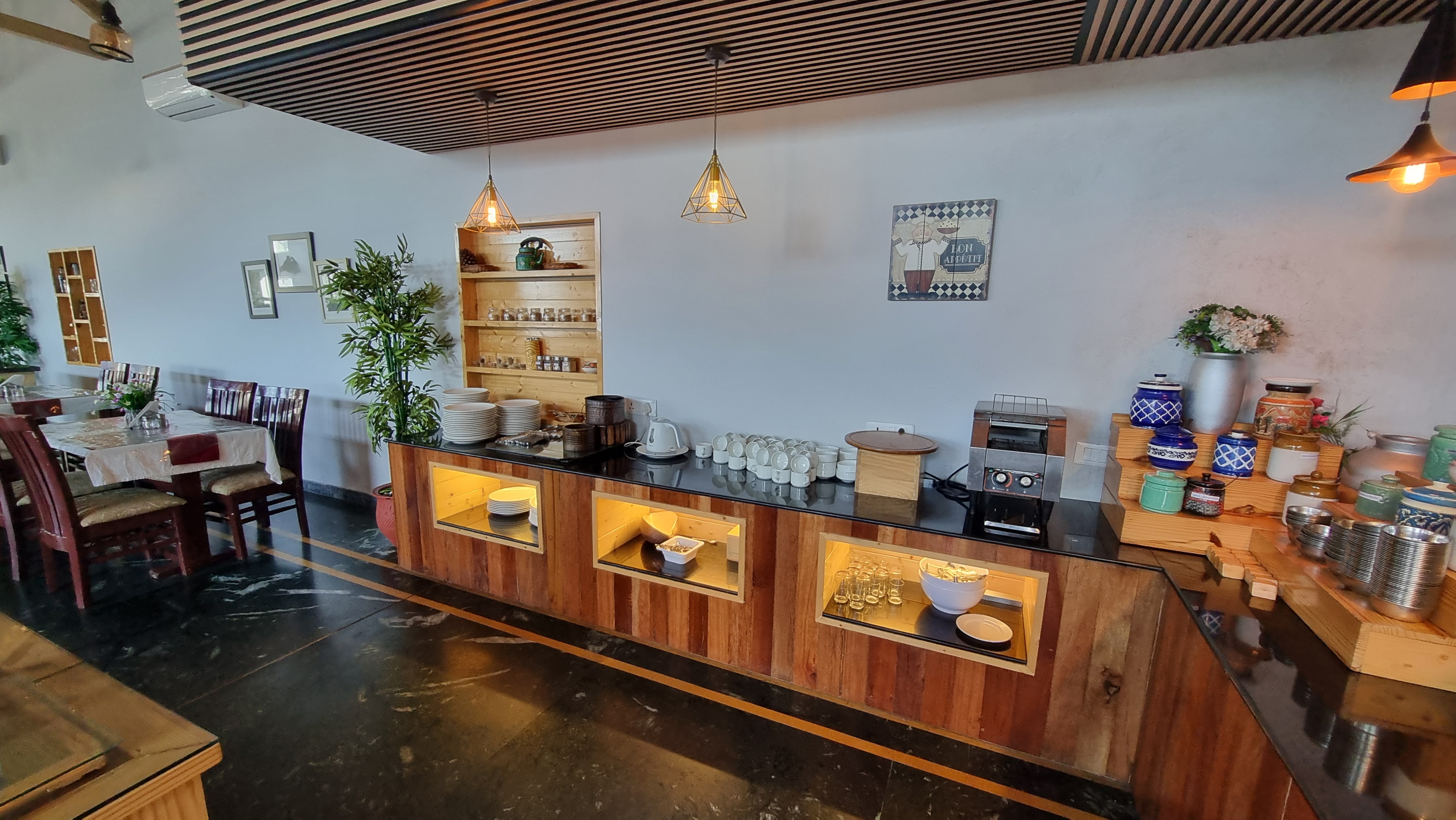 BluePine Restaurant