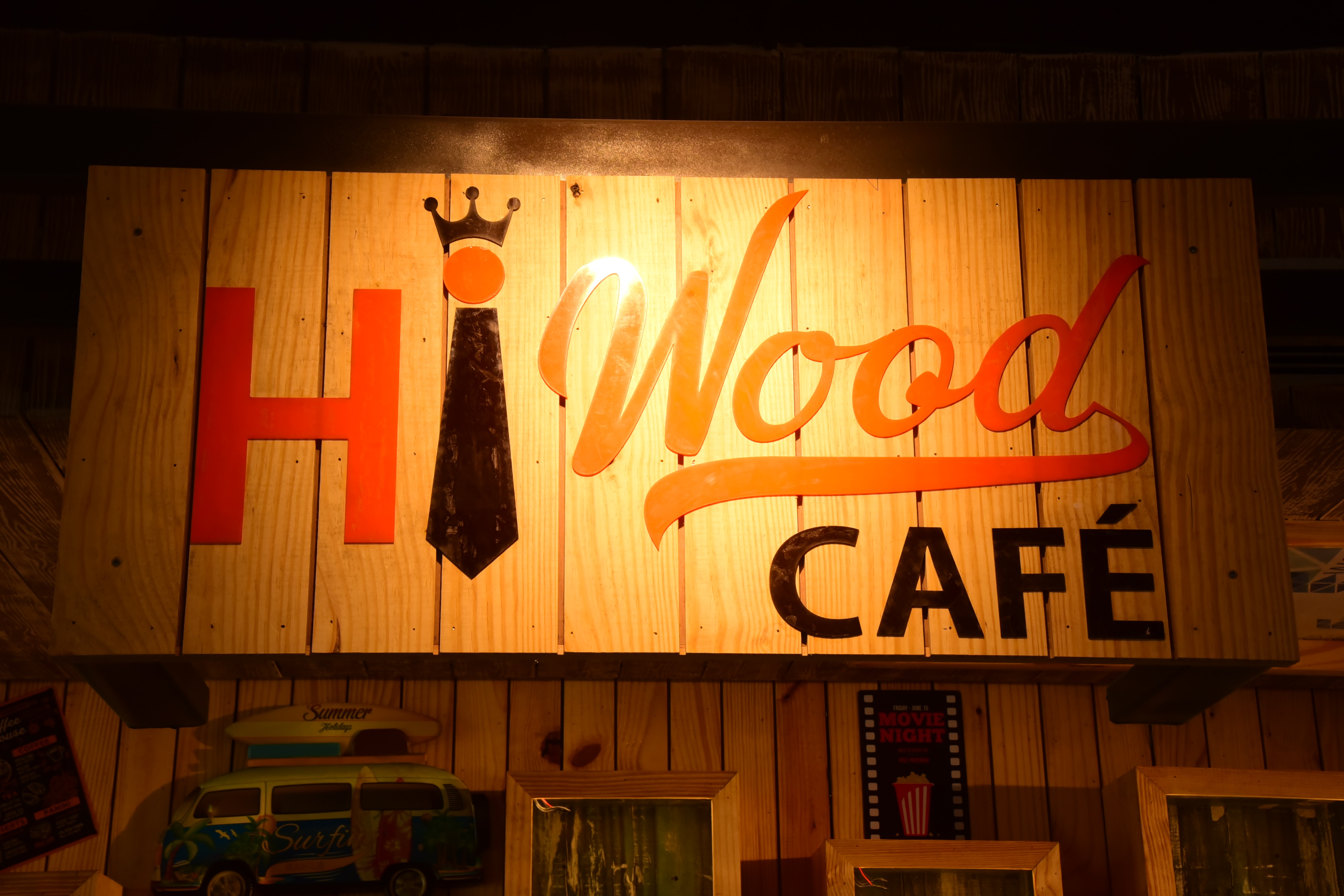 HI WOOD CAFE