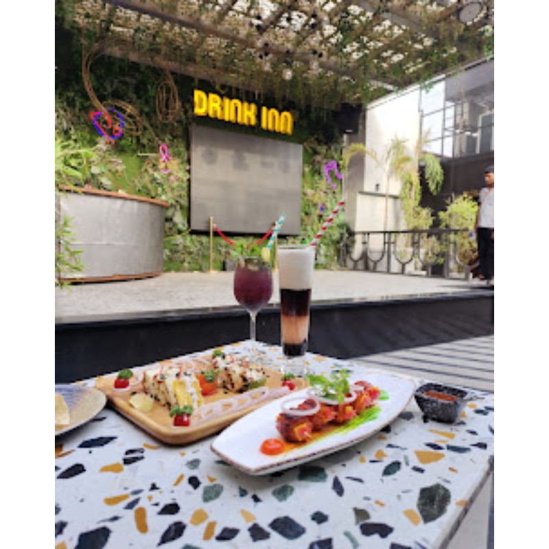 Drink Inn Lounge and Bar