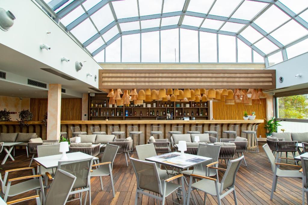 Damda Rooftop Bar