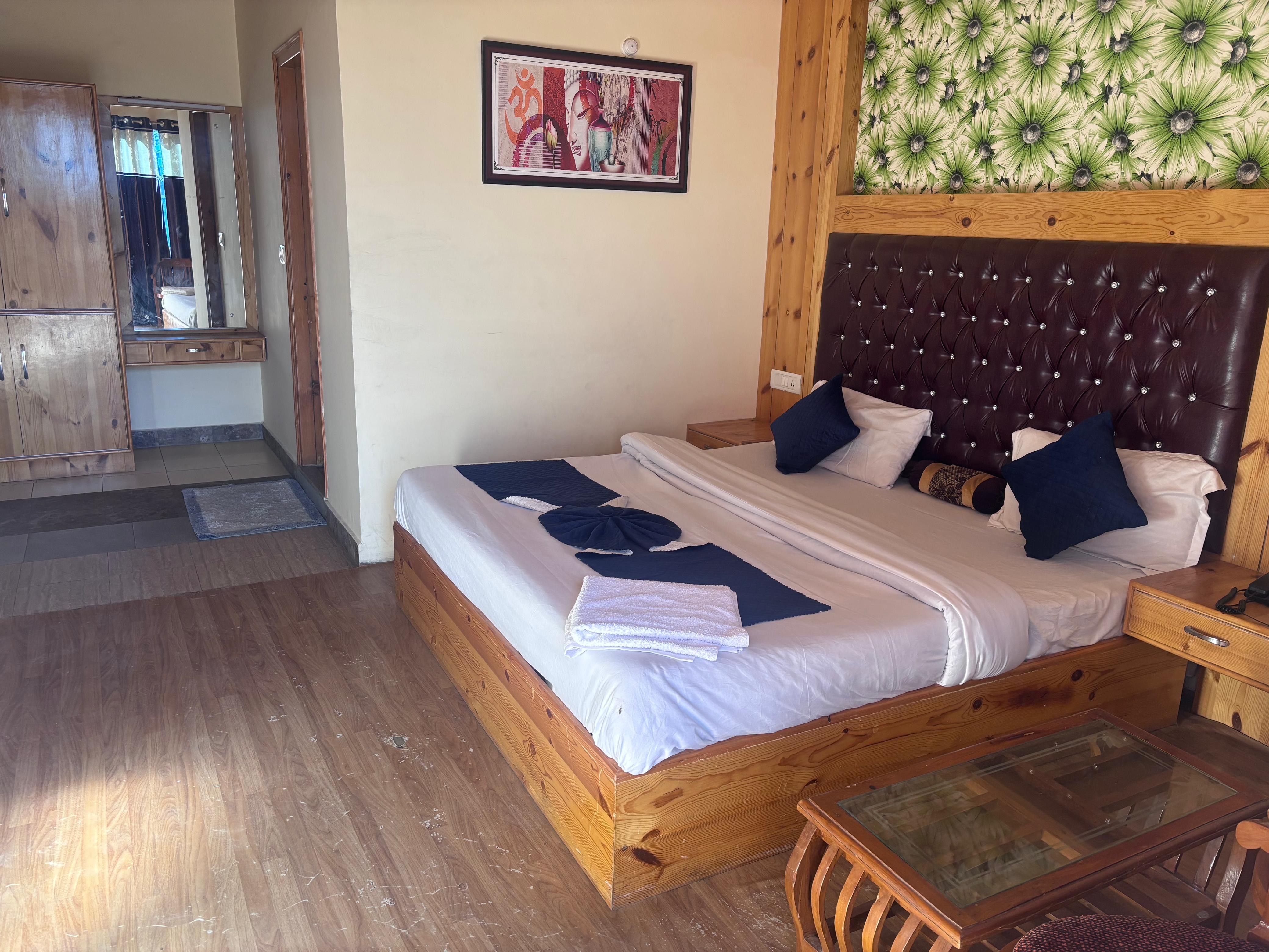 The Timber Hill Luxury 𝗕𝗢𝗢𝗞 Manali Hotel