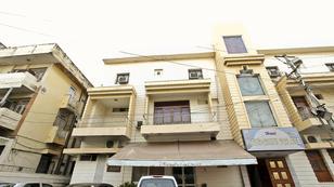 Hotel Mandakini Palace - Civil Lines, Kanpur