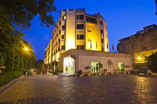 5 Star Hotels In Agra Book Your Stay 2430 Goibibo Recently Reviewed 5 Star Hotels In Agra