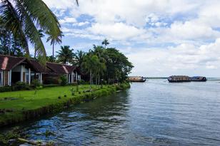 Punnamada Resort - Finishing Point Road, Alleppey