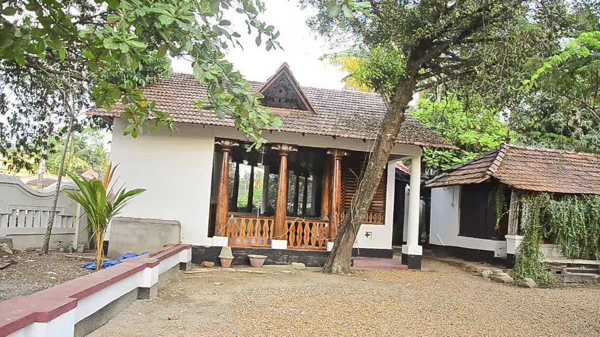 Tharavadu model houses Tharavadu model houses