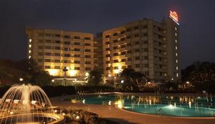 The Residence Hotel And Apartments Mumbai Reviews Photos Offers Facade